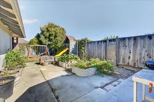 1194 Loyola Dr, Salinas, CA 93901 - Photo 38