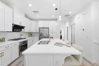 351 Charles Morris Ter, Sunnyvale, CA 94085 - Photo 14