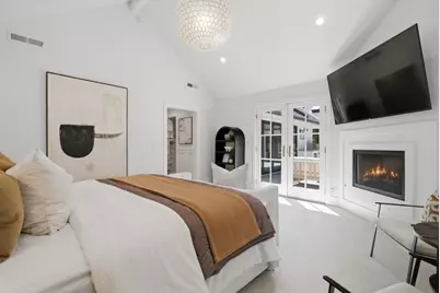1052 Echo Dr, Los Altos, CA 94024 - Photo 16
