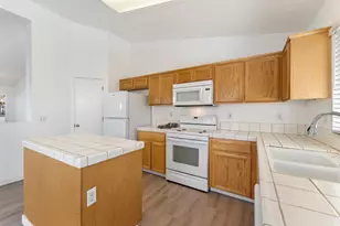 1542 Venice Cir, Stockton, CA 95206 - Photo 14