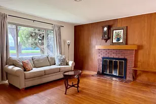631 W Alisal St, Salinas, CA 93901 - Photo 2
