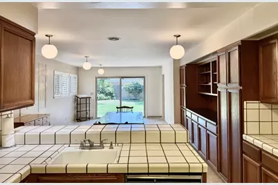 631 W Alisal St, Salinas, CA 93901 - Photo 6