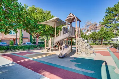 576 San Posadas Ter, Sunnyvale, CA 94085 - Photo 48