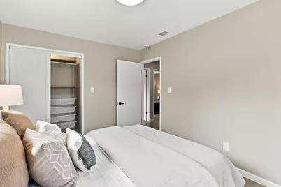 568 Madrone Ave, Sunnyvale, CA 94085 - Photo 16