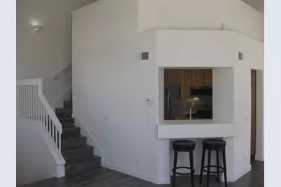 555 Shoal Cir, Redwood City, CA 94065 - Photo 4