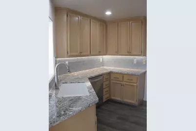 555 Shoal Cir, Redwood City, CA 94065 - Photo 6