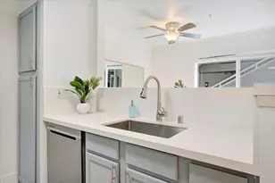 41 Grandview St 1203, Santa Cruz, CA 95060 - Photo 12