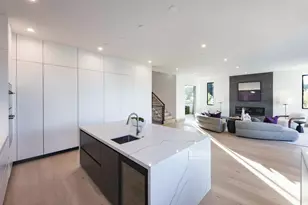 1127 Hillslope Pl, Los Altos, CA 94024 - Photo 10