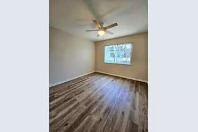 527 Walker Dr, Mountain View, CA 94043 - Photo 12