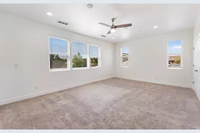 445 Cecelio Way, Tracy, CA 95376 - Photo 32