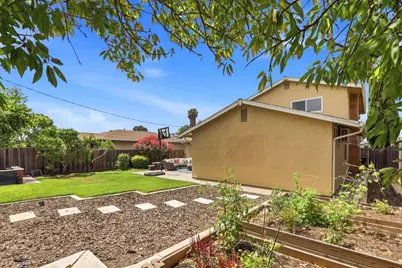 48326 Purpleleaf St, Fremont, CA 94539 - Photo 32
