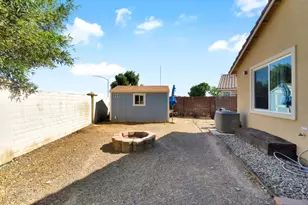 1596 Manzanita Way, Los Banos, CA 93635 - Photo 32