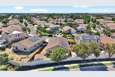 1596 Manzanita Way, Los Banos, CA 93635 - Photo 38