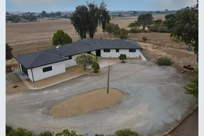 1667 Santa Ana Rd, Hollister, CA 95023 - Photo 44