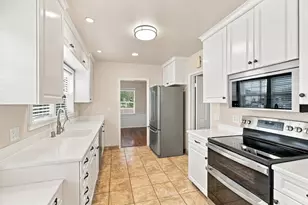 301 Lorimer St, Salinas, CA 93901 - Photo 8
