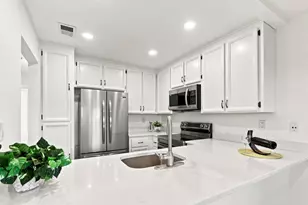 5699 Makati Cir B, San Jose, CA 95123 - Photo 6