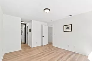 5699 Makati Cir B, San Jose, CA 95123 - Photo 18