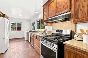 16359 Shady View Ln, Los Gatos, CA 95032 - Photo 10