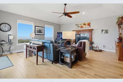 323 Taryn Ct, Hollister, CA 95023 - Photo 26