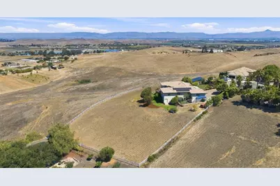 323 Taryn Ct, Hollister, CA 95023 - Photo 68