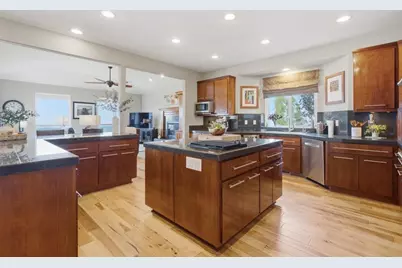 323 Taryn Ct, Hollister, CA 95023 - Photo 16