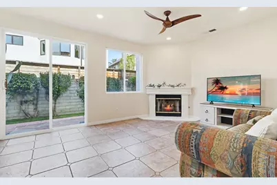 18120 Jaguar Ct, Tarzana, CA 91335 - Photo 6