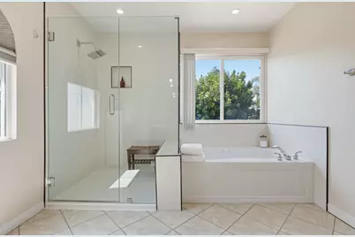 18120 Jaguar Ct, Tarzana, CA 91335 - Photo 30