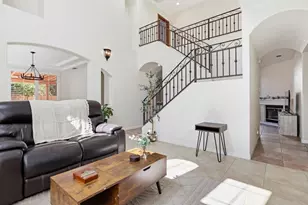18120 Jaguar Ct, Tarzana, CA 91335 - Photo 14