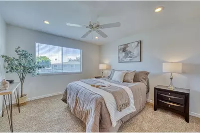 1889 Cherokee Dr 4, Salinas, CA 93906 - Photo 18