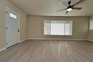 308 6th St, Roseville, CA 95678 - Photo 32