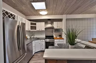 1076 Pomeroy Ave, Santa Clara, CA 95051 - Photo 4