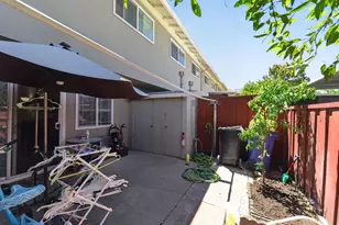 92 Hemlock Ln, Milpitas, CA 95035 - Photo 16