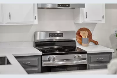 1036 Polk Ln, San Jose, CA 95117 - Photo 10