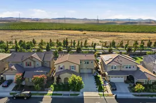 1307 S Hart Dr, Mountain House, CA 95391 - Photo 8