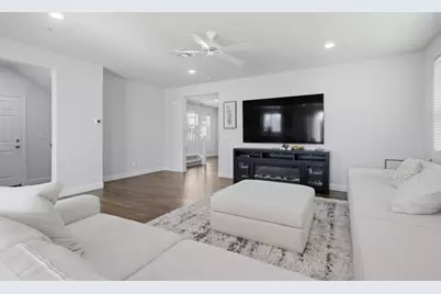 1307 S Hart Dr, Mountain House, CA 95391 - Photo 14