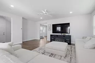 1307 S Hart Dr, Mountain House, CA 95391 - Photo 14