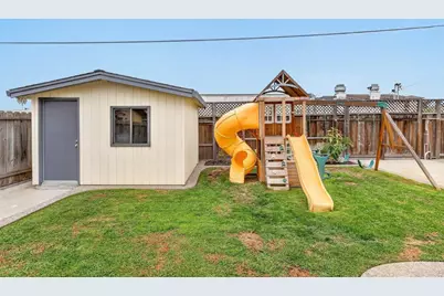 929 Lake Village Dr, Watsonville, CA 95076 - Photo 40