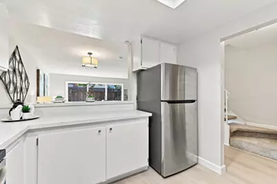 1349 Merrivale West Sq, San Jose, CA 95117 - Photo 12