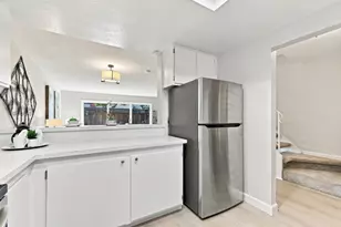 1349 Merrivale West Square, San Jose, CA 95117 - Photo 12