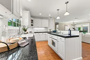 2 Bradley Ct, Redwood City, CA 94061 - Photo 16