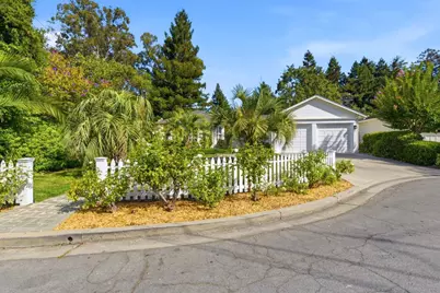 2 Bradley Ct, Redwood City, CA 94061 - Photo 2