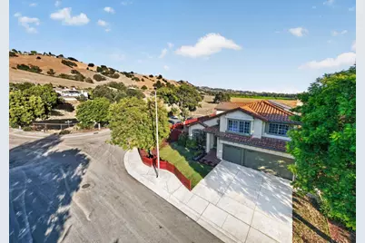 2729 Mira Bella Cir, Morgan Hill, CA 95037 - Photo 30