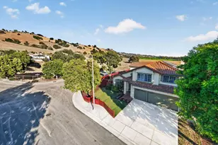 2729 Mira Bella Cir, Morgan Hill, CA 95037 - Photo 30
