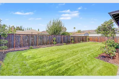 2945 Castleton Dr, San Jose, CA 95148 - Photo 18