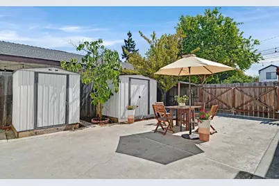 621 Macarthur Ave, Redwood City, CA 94063 - Photo 6
