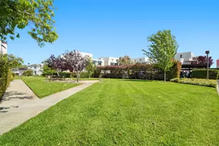 126 Shorebird Cir, Redwood City, CA 94065 - Photo 20