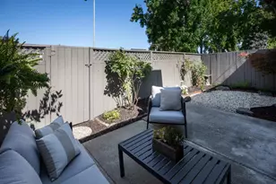 858 Erickson Ln, Foster City, CA 94404 - Photo 22