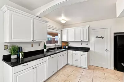 1033 Villa Ave, San Jose, CA 95126 - Photo 12