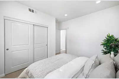 1949 Mahuron Cir, San Jose, CA 95133 - Photo 28