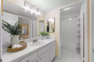 2584 Yerba Bank Ct, San Jose, CA 95121 - Photo 10